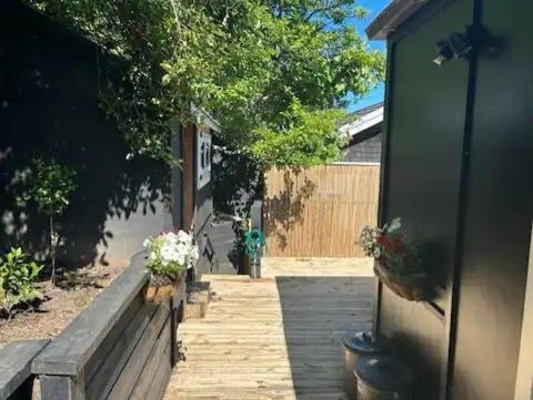 Seaglass Cottage Лоуэр-Хатт Экстерьер фото